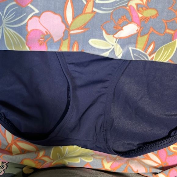 Lands’ End Plus Size 16 navy,pink, yellow floral skort bathing suit bottom/top. - Picture 8 of 8